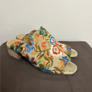 Lucky Brand Embroidered Floral Wedge Block Mules Size 10